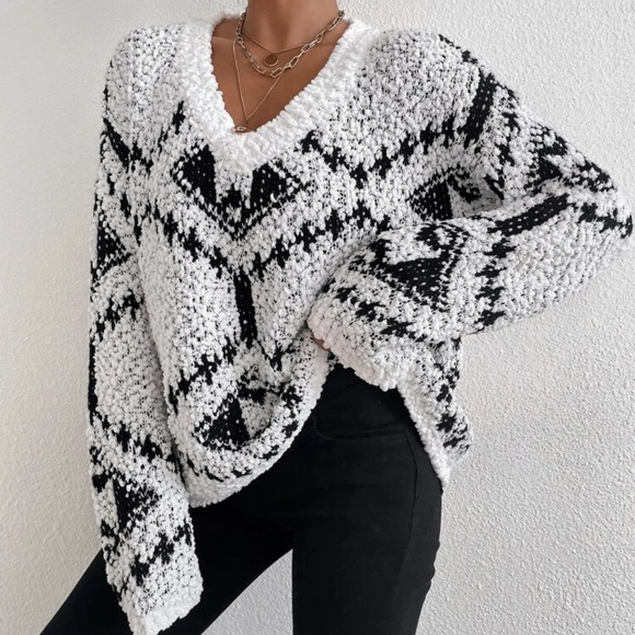 Beautiful woman sweater - Picture 4 of 7